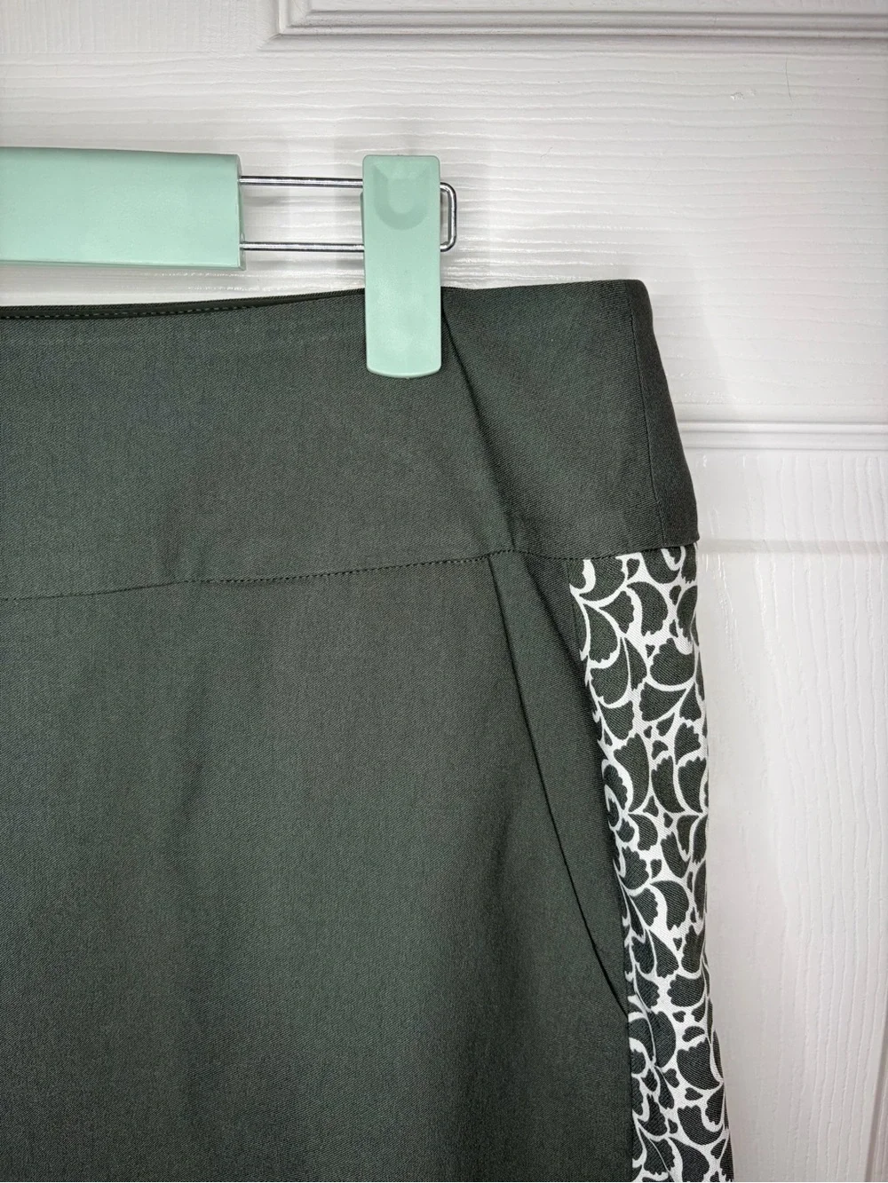 Swing Control Olive Green Tummy Control Vented Tech Skort Side Details 10 NWT